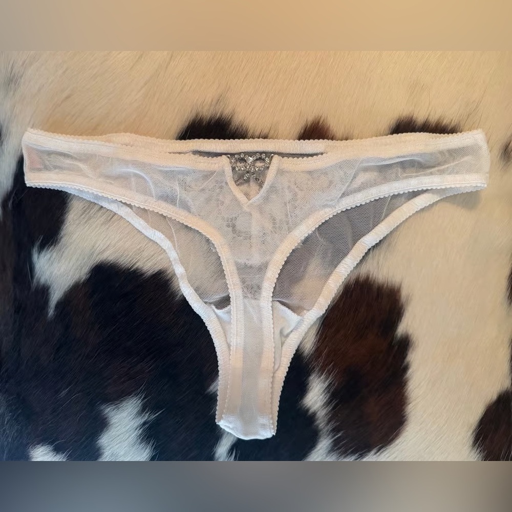 Victoria’s Secret Dream Angels Sheer Lace Rhinestone Bow Detail Thong White XS